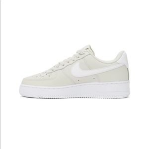 New Nike Grey Air Force 1 ‘07 Sneakers
